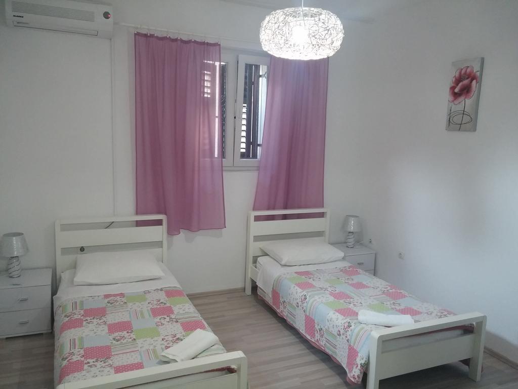 Summer Bay Apartments Σπλιτ Εξωτερικό φωτογραφία