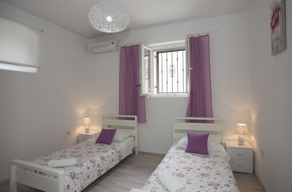 Summer Bay Apartments Σπλιτ Εξωτερικό φωτογραφία