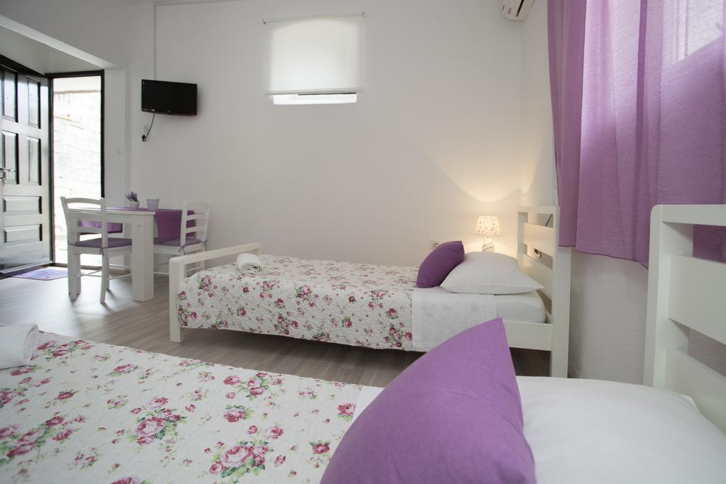 Summer Bay Apartments Σπλιτ Εξωτερικό φωτογραφία